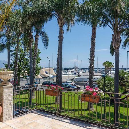 Casa Delle Zammare Fronte Mare Centro Storico Villa Riposto Bagian luar foto
