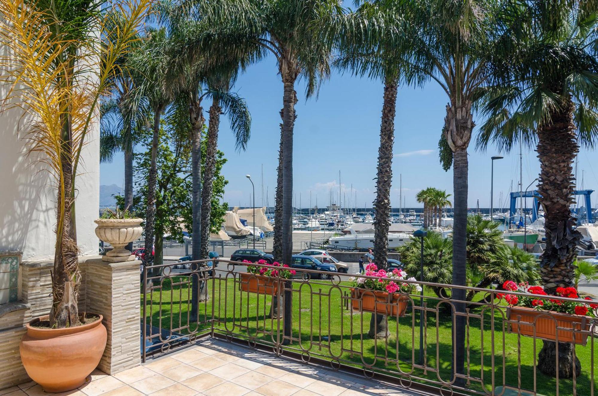 Casa Delle Zammare Fronte Mare Centro Storico Villa Riposto Bagian luar foto