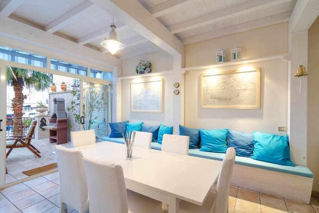 Casa Delle Zammare Fronte Mare Centro Storico Villa Riposto Bagian luar foto
