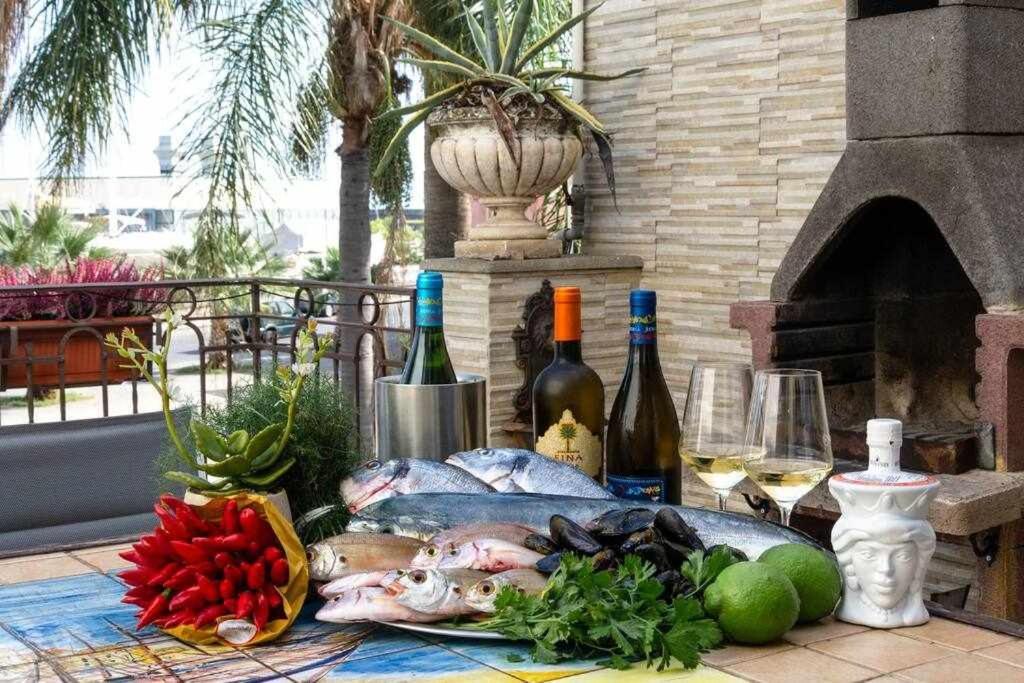 Casa Delle Zammare Fronte Mare Centro Storico Villa Riposto Bagian luar foto