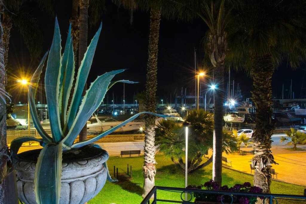 Casa Delle Zammare Fronte Mare Centro Storico Villa Riposto Bagian luar foto