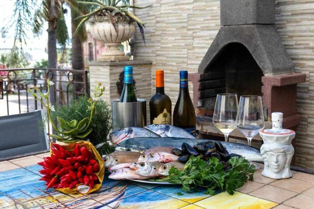 Casa Delle Zammare Fronte Mare Centro Storico Villa Riposto Bagian luar foto